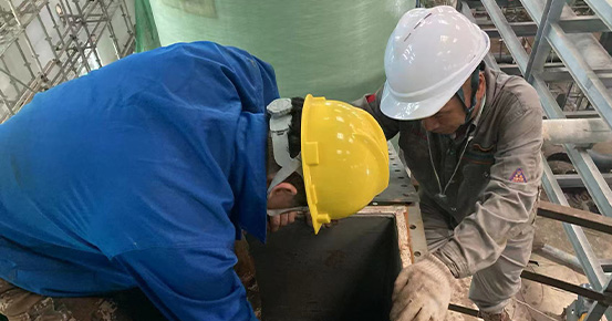 中国两台8吨/小时静电除尘器正在调试中